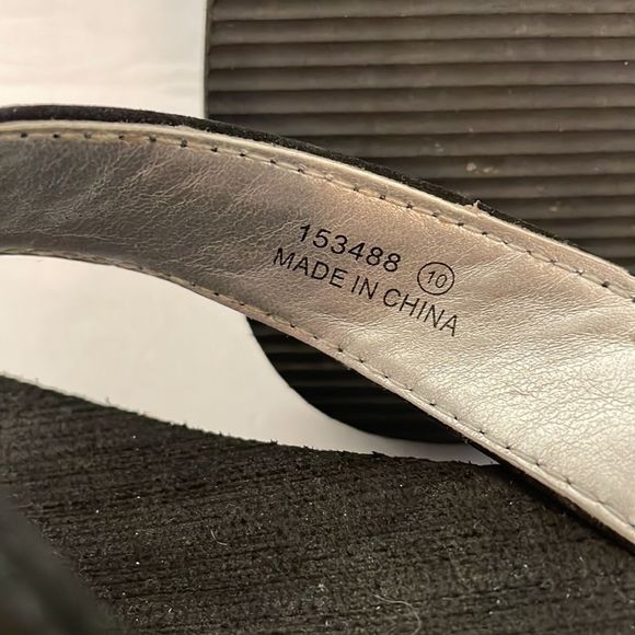 WEDGE FLIP FLOPS BY MONTEGO BAY - Picture 7 of 7